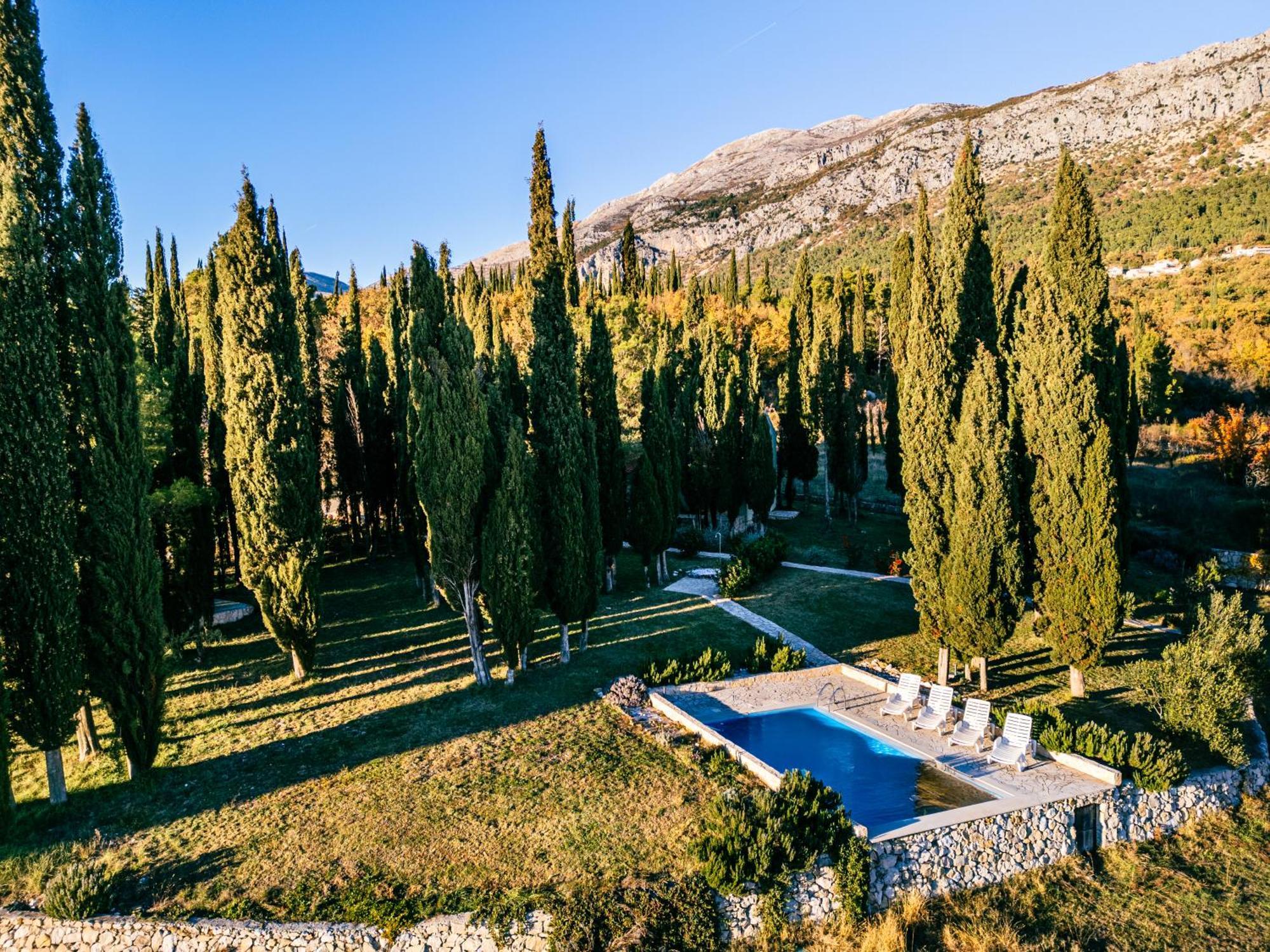 Country House Uros In Nature With Pool Lovorno 外观 照片