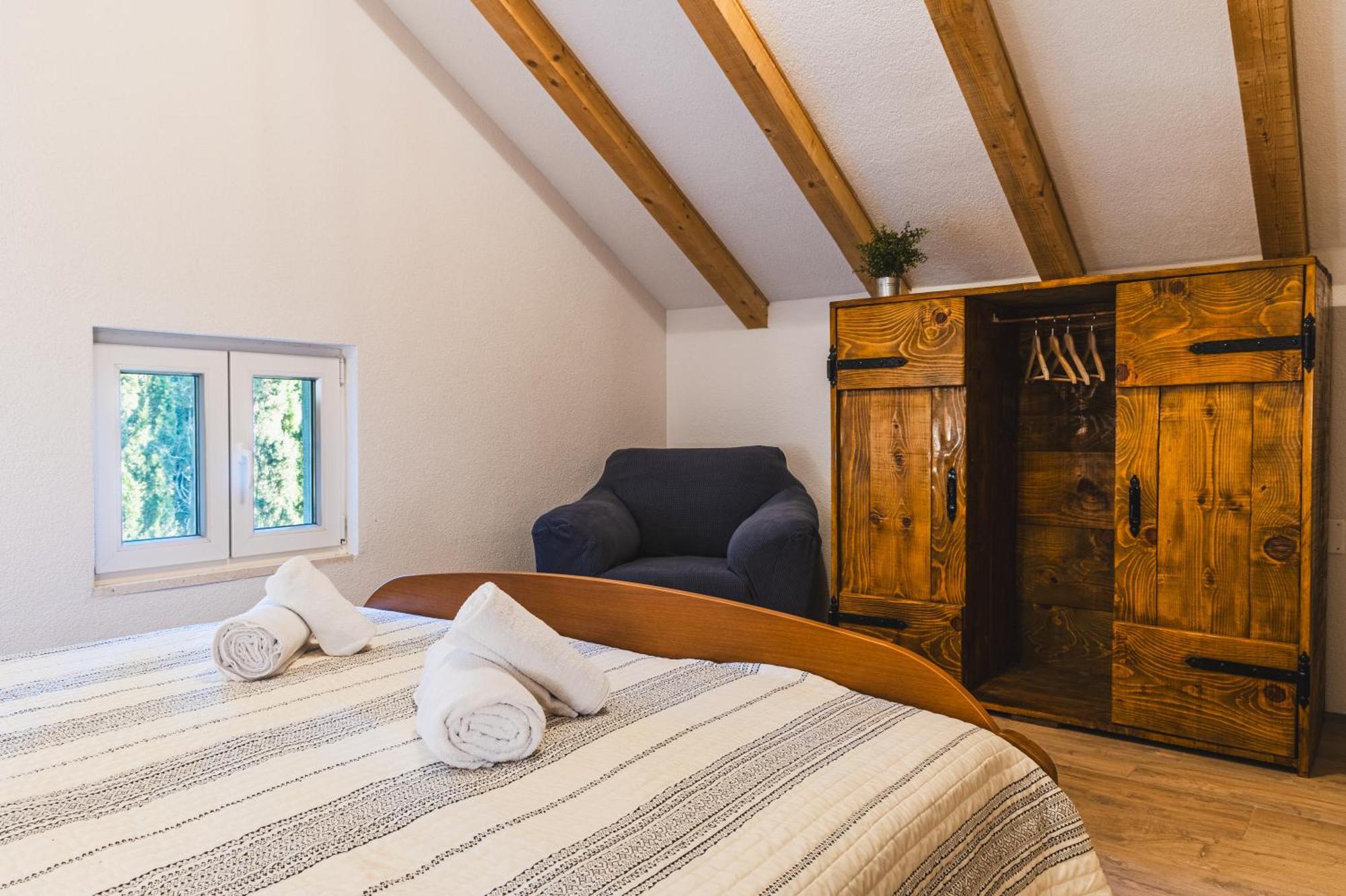 Country House Uros In Nature With Pool Lovorno 外观 照片